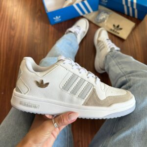 Tênis A didas forumretro