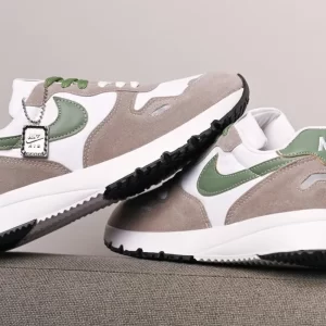 Tênis Nike 100 Phoenix waffle