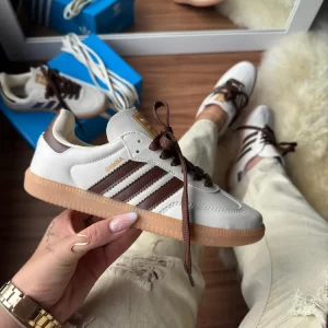 Tênis Adidas samba sintético