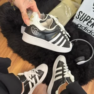 Tênis Adidas Surper starlove