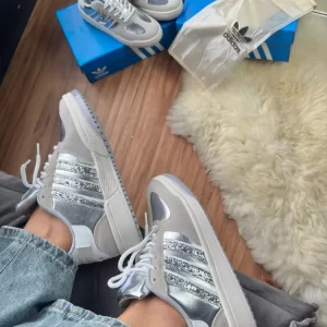 Tênis Adidas campus glitter