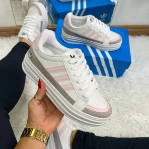 Tênis Adidas Nivus