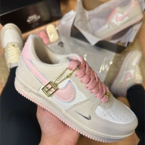 Tênis Nike Air force offnude