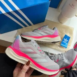 Tênis Adidas Sport bisc