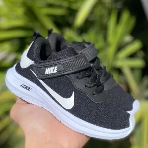 Tênis Nike velcro infantil